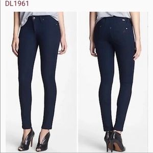 DL1961 Emma Low-Rise Skinny Denim Jean in Flatiron 31